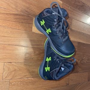 Under Armour Jet  basketball shoes size 11 toddler